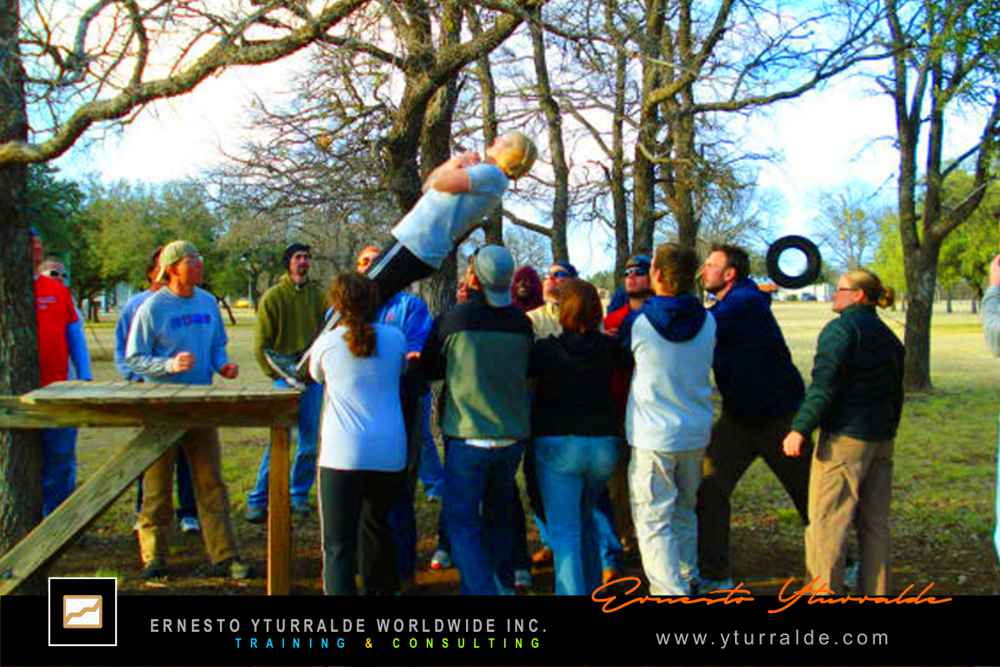 Challenge Course - Cursos de Cuerdas para el desarrollo de competencias - Ernesto Yturralde & Asociados