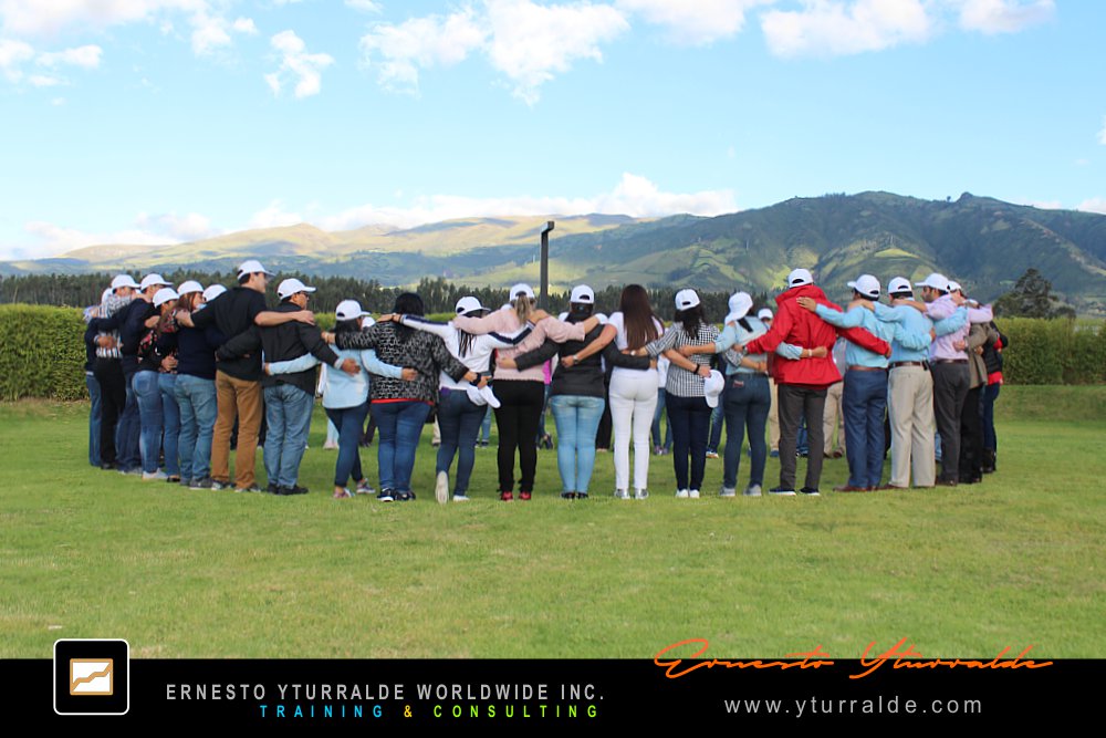 Team Building LATAM Talleres de Cuerdas Bajas | Team Building Empresarial para el desarrollo de equipos de trabajo
