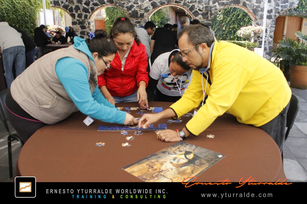 Team Building LATAM Talleres de Cuerdas Bajas | Team Building Empresarial para el desarrollo de equipos de trabajo